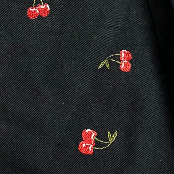NEW Cider Denim Mid Rise Cherry Embroidery Black Denim Shorts Sz 12/14 - Picture 3 of 10